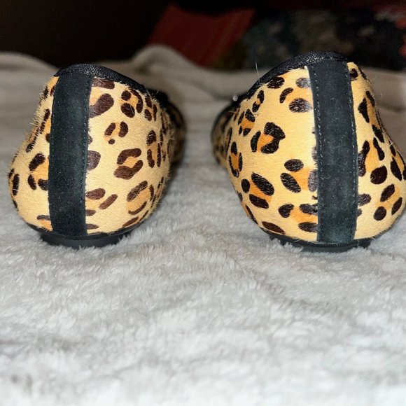 Vaneli Calf Fur - Leopard Animal Print - Flats - Size 8.5 N - Picture 3 of 5